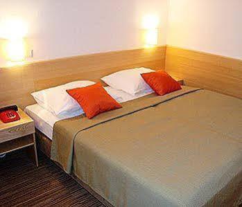 בובק Hotel Kanin מראה חיצוני תמונה