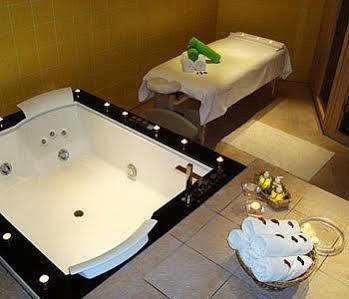 בובק Hotel Kanin מראה חיצוני תמונה