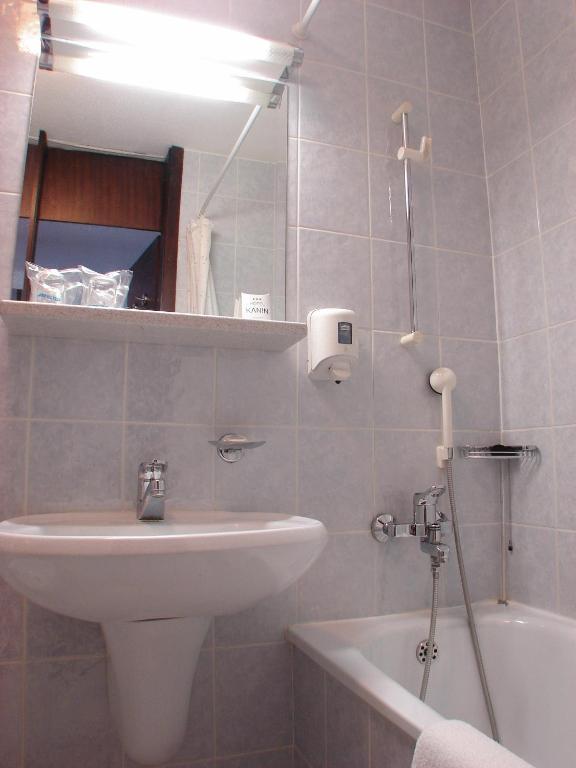 בובק Hotel Kanin חדר תמונה